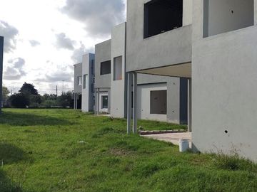 Dúplex en venta de 2 dormitorios en Villa Elisa
