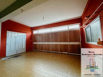 Casa en venta de 3 dormitorios c/ cochera en Centro