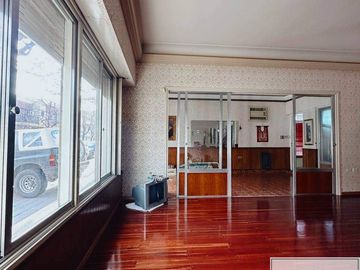 Casa en venta de 3 dormitorios c/ cochera en Centro