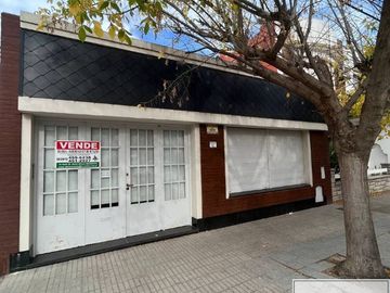 Casa en venta de 3 dormitorios c/ cochera en Centro