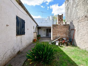 CASA VENTA LA PLATA APTO BANCO PATIO COCHERA