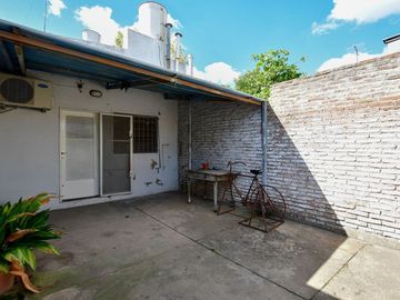 CASA VENTA LA PLATA APTO BANCO PATIO COCHERA