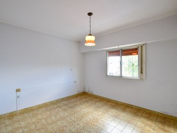CASA VENTA LA PLATA APTO BANCO PATIO COCHERA