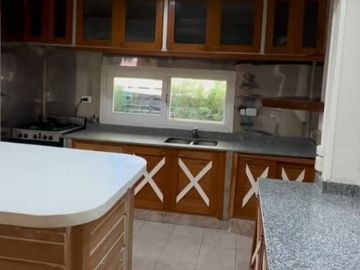 Casa en venta de 3 dormitorios c/ cochera en Villa La Angostura