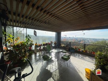 APPTO BANCOR! Casa en venta de 3 dormitorios c/ cochera en Villa Allende