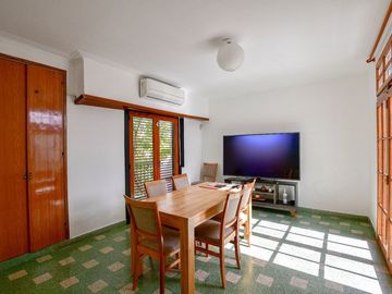 GALPÓN Y CASA EN VENTA LA PLATA 3 DORMITORIOS