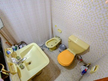 GALPÓN Y CASA EN VENTA LA PLATA 3 DORMITORIOS