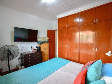 GALPÓN Y CASA EN VENTA LA PLATA 3 DORMITORIOS
