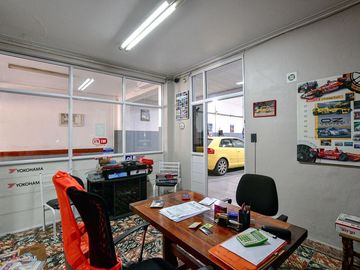 GALPÓN Y CASA EN VENTA LA PLATA 3 DORMITORIOS