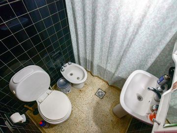 GALPÓN Y CASA EN VENTA LA PLATA 3 DORMITORIOS