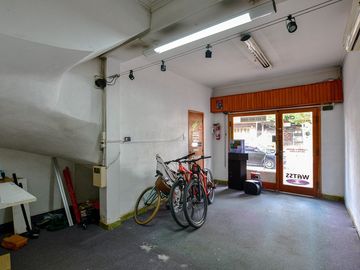 GALPÓN Y CASA EN VENTA LA PLATA 3 DORMITORIOS