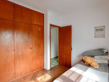 GALPÓN Y CASA EN VENTA LA PLATA 3 DORMITORIOS