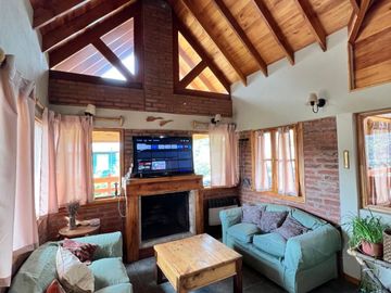Chalet en venta de 3 dormitorios c/ cochera en San Martin de los Andes