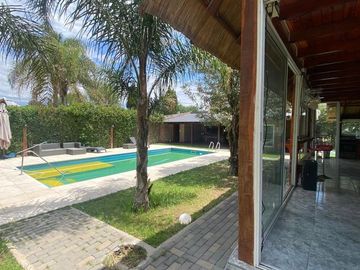 VENTA CASA FIN DE SEMANA FUNES - QUINCHO - PILETA