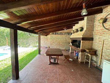 VENTA CASA FIN DE SEMANA FUNES - QUINCHO - PILETA