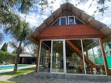 VENTA CASA FIN DE SEMANA FUNES - QUINCHO - PILETA