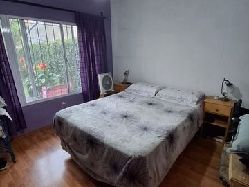 OPORTUNIDAD:CASA+QUINCHO+PILETA+2 COCHERAS