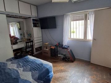 OPORTUNIDAD:CASA+QUINCHO+PILETA+2 COCHERAS