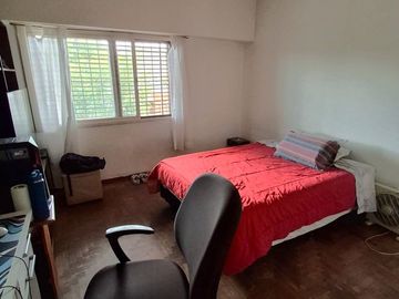 OPORTUNIDAD:CASA+QUINCHO+PILETA+2 COCHERAS