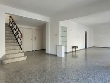 Departamento de 5 Ambientes En Duplex SUM Propio, Estudio/Oficina, Bcon Terraza
