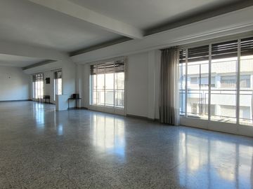 Departamento de 5 Ambientes En Duplex SUM Propio, Estudio/Oficina, Bcon Terraza