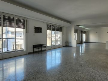 Departamento de 5 Ambientes En Duplex SUM Propio, Estudio/Oficina, Bcon Terraza