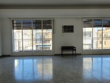 Departamento de 5 Ambientes En Duplex SUM Propio, Estudio/Oficina, Bcon Terraza