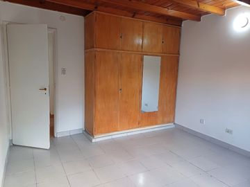 Galpón + Casa 3 Amb. 330 m² en Zona Puerto. Av 39