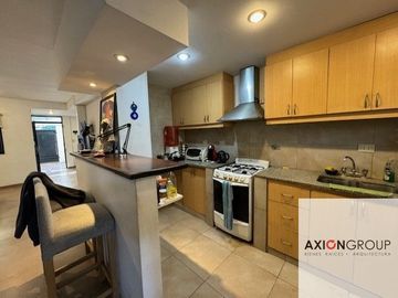 Dúplex en venta de 3 dormitorios c/ cochera en City Bell