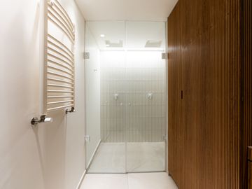 DEPARTAMENTO EN VENTA DE 2 DORMITORIOS C/COCHERA EN BARRIO MARTIN
