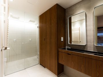DEPARTAMENTO EN VENTA DE 2 DORMITORIOS C/COCHERA EN BARRIO MARTIN