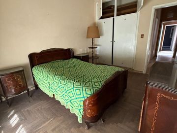 CASA CON QUINCHO Y FONDO LIBRE , COCHERA