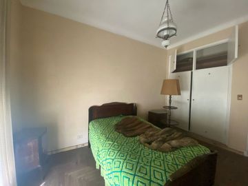 CASA CON QUINCHO Y FONDO LIBRE , COCHERA