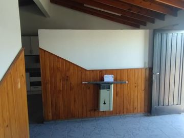 Chalet en venta de 3 dormitorios c/ cochera en Jesús Nazareno