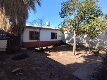 Chalet en venta de 3 dormitorios c/ cochera en Jesús Nazareno