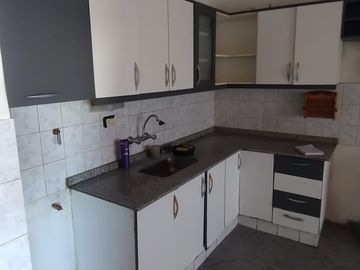 Chalet en venta de 3 dormitorios c/ cochera en Jesús Nazareno