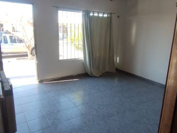 Chalet en venta de 3 dormitorios c/ cochera en Jesús Nazareno
