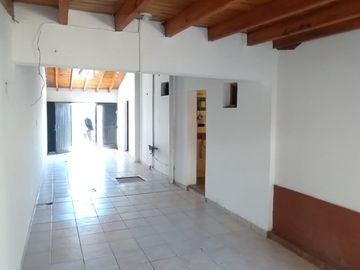 Chalet en venta de 3 dormitorios c/ cochera en Jesús Nazareno