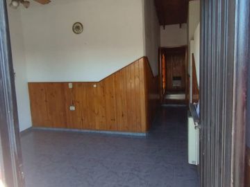 Chalet en venta de 3 dormitorios c/ cochera en Jesús Nazareno