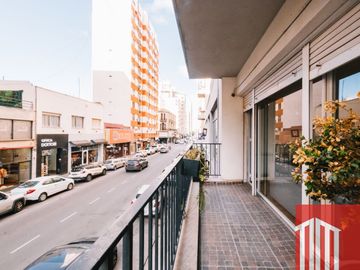 Departamento en venta de 5 dormitorios c/ cochera en Centro