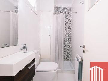 Departamento en venta de 5 dormitorios c/ cochera en Centro
