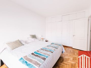 Departamento en venta de 5 dormitorios c/ cochera en Centro