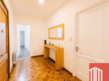 Departamento en venta de 5 dormitorios c/ cochera en Centro
