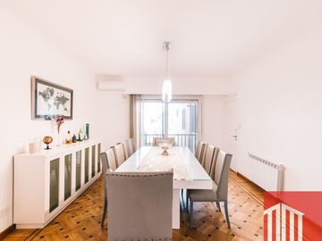 Departamento en venta de 5 dormitorios c/ cochera en Centro