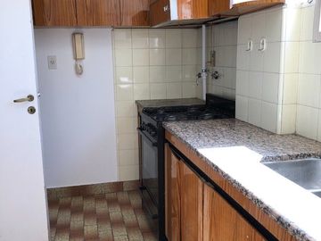 Soler 28 2 Dorm.   Calefac. Central U$S 75.000