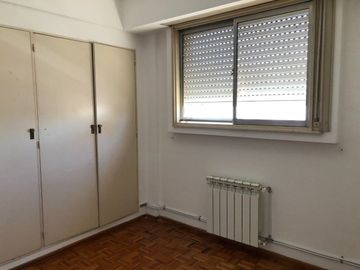 Soler 28 2 Dorm.   Calefac. Central U$S 75.000