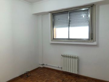 Soler 28 2 Dorm.   Calefac. Central U$S 75.000