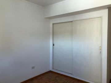 Soler 28 2 Dorm.   Calefac. Central U$S 75.000