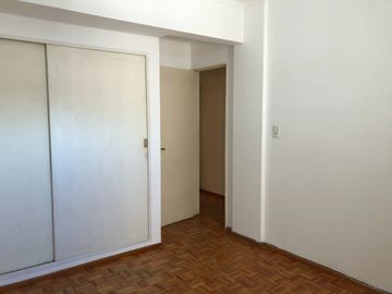 Soler 28 2 Dorm.   Calefac. Central U$S 75.000