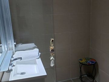 Departamento seminuevo MONOAMBIENTE AMOBLADO en venta  barrio Echesortu, Rosario